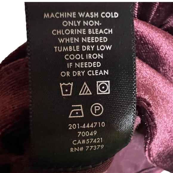 Ann Taylor Velvet Short Sleeve Top Holiday Burgundy Red Size Small - Picture 5 of 6